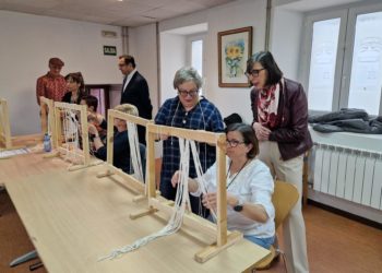 Los comercios asturianos pueden inscribirse desde este sábado en el programa de bonos descuento