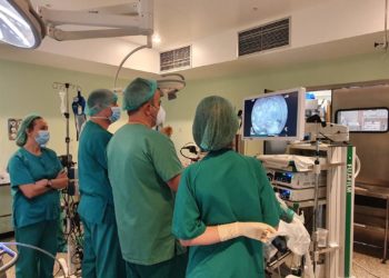 Cabueñes, pionero en incorporar la última técnica endoscópica para el trastorno motor esofágico