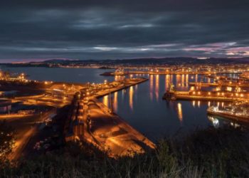 Transición Ecológica sanciona con 60.000 euros a EBHISA por la autocombustión de las parvas de carbón en El Musel