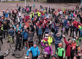 Los ciclistas de Gijón que acabaron ‘recorriendo el mundo’