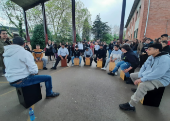 El IES Roces conmemora el Día Internacional del Pueblo Gitano