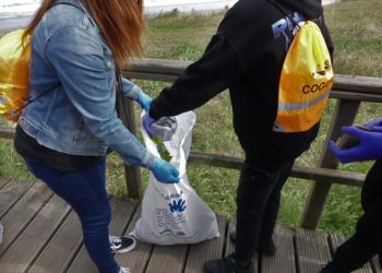 Cogersa y 39 ayuntamientos organizan limpiezas de residuos con voluntariado en zonas naturales