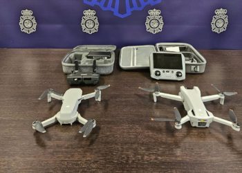 Espectadores indeseados en los cielos de Gijón: interceptan dos drones durante la exhibición aeronaval