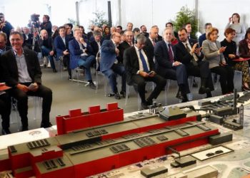 El Gobierno central traslada a Arcelor que mantiene su compromiso para que haya planta de DRI en Asturias