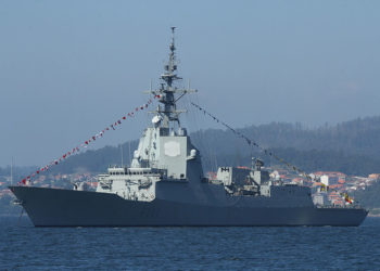 Así puedes visitar en Gijón el buque ‘Cantabria’ y la fragata ‘Álvaro de Bazán’