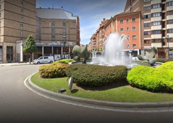 Se enfrenta a dos años de prisión por llevarse por delante con un coche la terraza de una cafetería