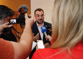 Barbón considera que una mayoría de asturianos está a favor de prohibir el acceso de niños a las corridas de toros