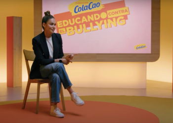 El duro testimonio de Lara Álvarez: «Viajar al pasado es encontrarme con una niña que lo pasó muy mal»