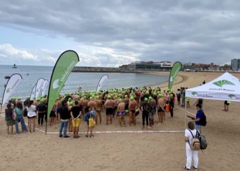 Récord de participación y de nadadoras en la Travesía de San Pedro 2024