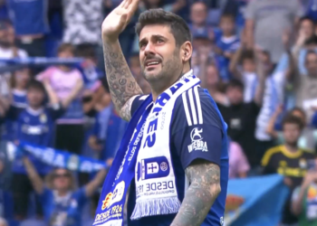 El motivo tras las lágrimas de Melendi en el Tartiere: «Se mezclan muchas emociones y el fútbol también son cosas que has vivido»