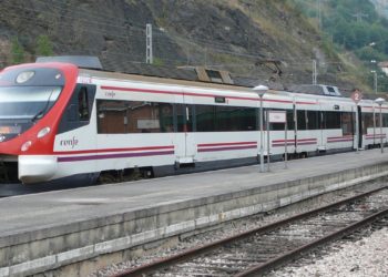 RENFE defiende que la puntualidad de sus AVE es del 87% y la de Cercanías del 91,5%