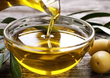 El Gobierno aprobará este martes la supresión del IVA del aceite de oliva y la prórroga de rebaja a alimentos