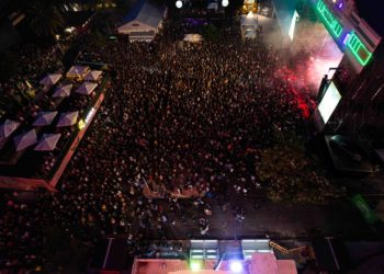 Metrópoli vuelve a agotar las entradas en un sábado lleno de humor y espectáculo con Ojete Calor y Joaquín Pajarón