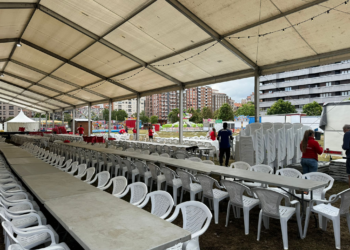 Una ciudad que se sienta a la mesa