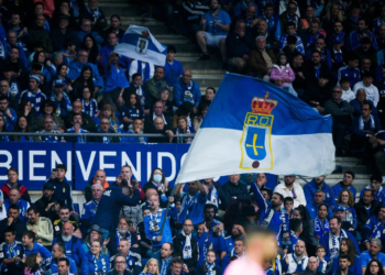 El Oviedo se juega el ascenso esta tarde en Cornellá