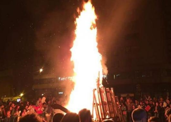 La noche de San Xuan da comienzo a las danzas primas del verano