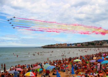 Guía para no perderte nada en el Festival Aéreo del domingo: fechas, patrullas, horarios y entrenamientos