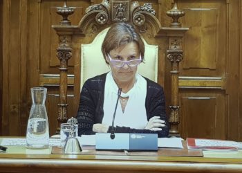 La oposición en bloque abandona el Pleno tras la comparecencia de Moriyón: “Gijón se merece algo mejor”