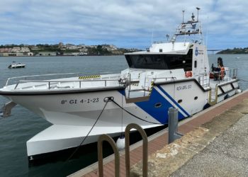 Asturias se arma contra la pesca ilegal: la patrullera ‘Ría del Eo’ ya surca las aguas del Principado