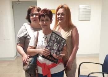 Profesoras interinas de FP se encierran en la sede de Educación: «No se nos puede humillar de esta forma»