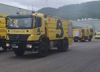 Un incendio arrasa una vivienda en Lena