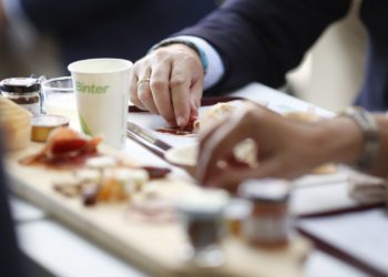 Binter presenta sus menús gourmet ‘Más canarios y sostenibles’