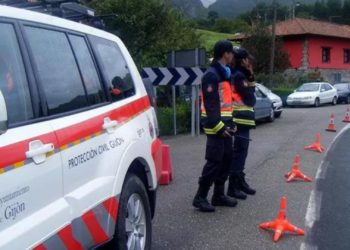 Sin desfibriladores, simulacros o formación continua: las faltas de Protección Civil de las que alerta el PSOE