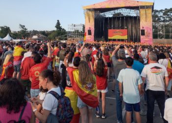 GALERÍA | Miles de gijoneses festejan una sufrida cuarta Eurocopa de España