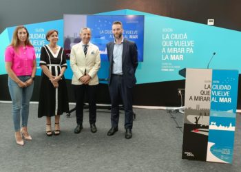 Gijón presenta su nuevo stand para la Feria de Muestras como un guiño a ‘Naval Azul
