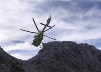 Fin de semana de rescates en Cabrales: un escalador sufre una caída de 20 metros y un senderista pide auxilio en el Cares