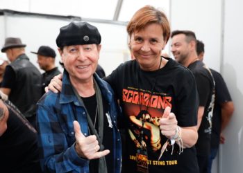 Moriyón, una ‘groupie’ más en el histórico concierto de los Scorpions en Gijón