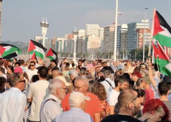 Una concentración pide en Gijón sanciones para Israel tras el ataque a una escuela en Gaza