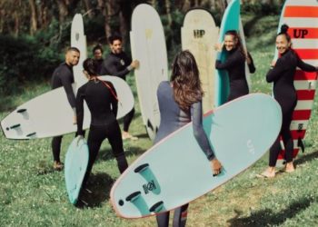 Los tres ‘surf camps’ asturianos donde iniciarse en este deporte según National Geographic