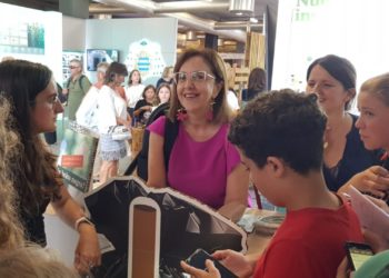 La importancia del reciclado ocupa, con ayuda de COGERSA, las portadas del Taller de Periodismo de FIDMA