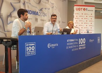 «Asturias no puede seguir mirando hacia otro lado en materia LGTBI», clama UGT desde la Feria de Muestras