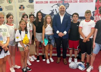 Guzmán Pendás acepta el desafío… Y se somete a las preguntas de los alumnos del Taller de Periodismo