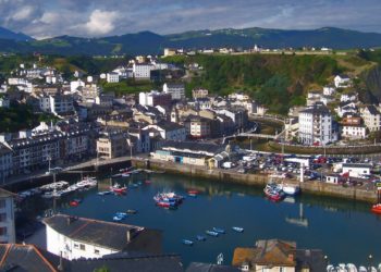 Esta vez no es Cudillero… El pueblo asturiano que ‘The Guardian’ valora como «la anti-Ibiza de España»