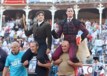Puerta grande para Diego Ventura y Daniel Luque en la jornada inaugural de la Feria de Begoña
