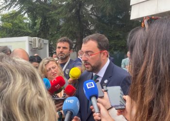 Barbón llama a la calma ante las pérdidas para Asturias a consecuencia del pacto con ERC