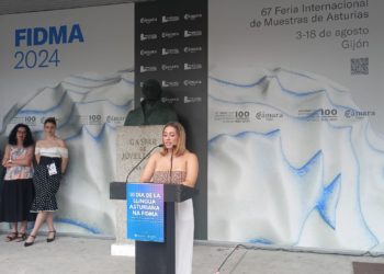 Daniella Alumbreros, pregonera del Día de la Llingua: «Comprométome a seguir falando y promoviendo la nuestra llingua, pa que nunca se pierda esa parte tan importante de lo que somos»