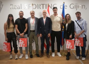 El Sporting rinde homenaje a los deportistas asturianos de París 2024