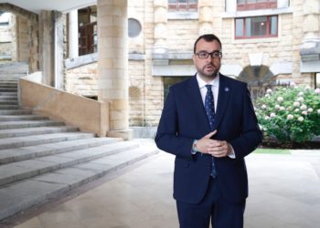 Barbón reivindica el «consenso» en el Día de Asturias