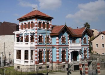 Detenida en Avilés tras propinar un puñetazo a una trabajadora social en su puesto de trabajo