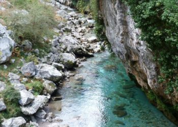 Una avalancha se cobra la vida de un montañero alemán en la Canal del Texu, en Cabrales
