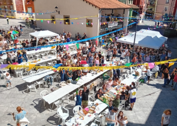 Las fiestas de Cimavilla se despiden hoy a lo grande a ritmo de Pasito Show