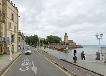 Persecución por las calles del centro a un ladrón tras robar el bolso de una clienta en un conocido restaurante de Gijón