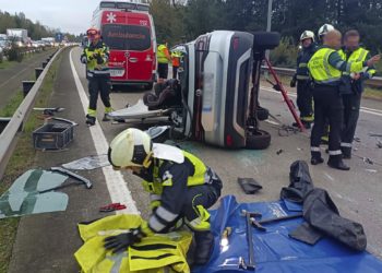 Aparatoso accidente en Siero, a la altura de Parque Principado