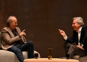 Serrat denuncia desde el Jovellanos la «ignorancia» tras los discursos xenófobos