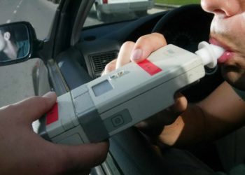 Sanidad, DGT y autonomías sopesan retirar el carné a los alcohólicos hasta que se hayan rehabilitado