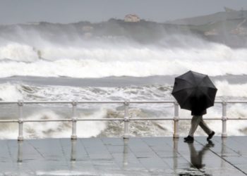 ‘Kirk’, el monstruo de viento y lluvia, se aproxima a Asturias: fuertes precipitaciones y rachas de más de 120 km/h